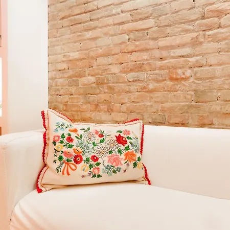 Apartment Folk & Design A/c Wifi