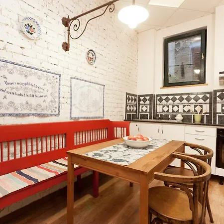 Folk & Design A/c Wifi Apartment